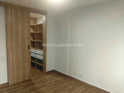 Apartamento de 3 alcobas en arriendo en Altos Del Poblado, Medellín, 74 m² · foto 3 de 18