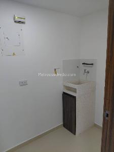 Apartaestudio en arriendo en Loma Del Indio, Medellín, 58 m² · foto 19 de 20