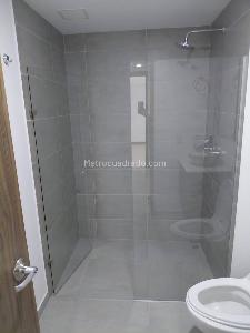 Apartaestudio en arriendo en Loma Del Indio, Medellín, 58 m² · foto 8 de 20