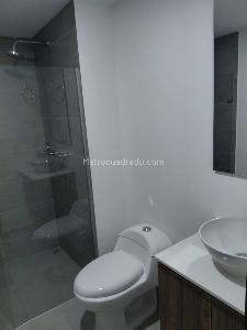 Apartaestudio en arriendo en Loma Del Indio, Medellín, 58 m² · foto 9 de 20