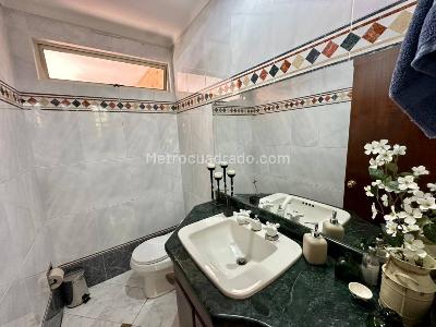 Casa de 4 alcobas en venta en El Poblado, Medellín, 360 m² · foto 10 de 20