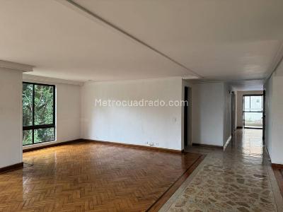 Apartamento de 3 alcobas en venta en Alejandría, Medellín, 200 m² · foto 3 de 20