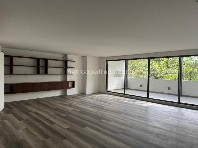 Apartamento en arriendo en Poblado, Medellín · foto 2 de 20