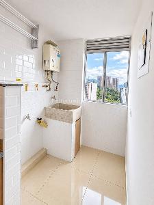 Apartamento de 2 alcobas en arriendo en Loma Del Indio, Medellín, 50 m² · foto 10 de 12