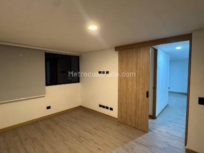 Apartamento de 2 alcobas en arriendo en Poblado Altos Delpoblado, Medellín, 70 m² · foto 11 de 17