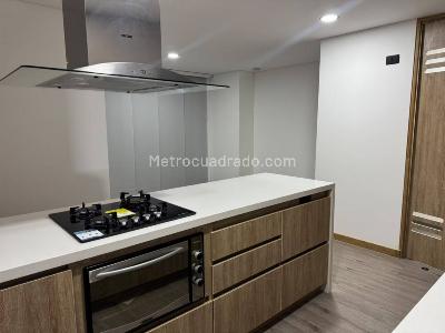 Apartamento de 2 alcobas en arriendo en Poblado Altos Delpoblado, Medellín, 70 m² · foto 3 de 17