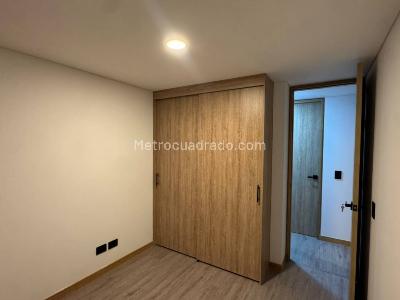 Apartamento de 2 alcobas en arriendo en Poblado Altos Delpoblado, Medellín, 70 m² · foto 9 de 17