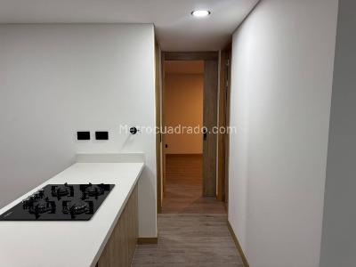 Apartamento de 2 alcobas en arriendo en Poblado Altos Delpoblado, Medellín, 70 m² · foto 4 de 16