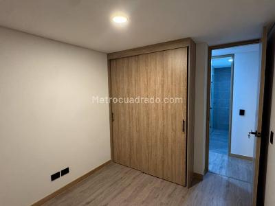 Apartamento de 2 alcobas en arriendo en Poblado Altos Delpoblado, Medellín, 70 m² · foto 9 de 16