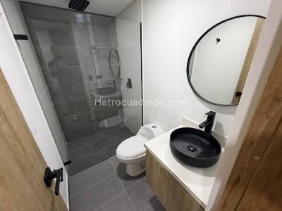 Apartamento de 2 alcobas en arriendo en Poblado Altos Delpoblado, Medellín, 70 m² · foto 12 de 13