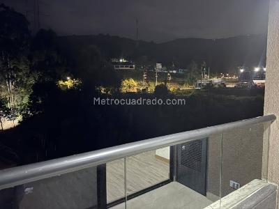 Apartamento de 2 alcobas en arriendo en Poblado Altos Delpoblado, Medellín, 70 m² · foto 6 de 13