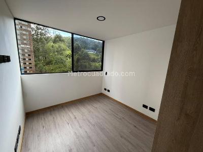 Apartamento de 2 alcobas en arriendo en Poblado Altos Delpoblado, Medellín, 70 m² · foto 9 de 13