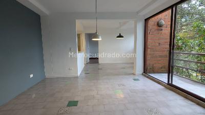 Apartamento en venta en El Poblado, Medellín · foto 2 de 12