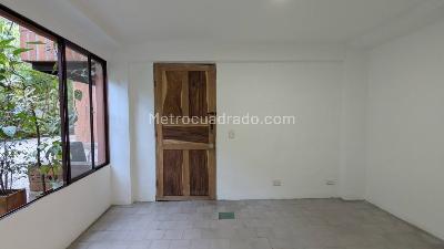 Apartamento en venta en El Poblado, Medellín · foto 7 de 12
