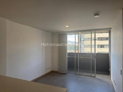 Apartaestudio en venta en Guayabal, Medellín, 46 m² · foto 2 de 13
