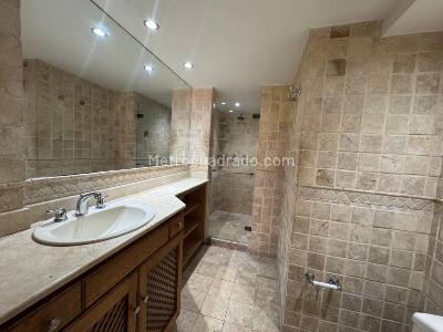 Casa de 2 alcobas en arriendo en El Poblado, Medellín, 116 m² · foto 17 de 20