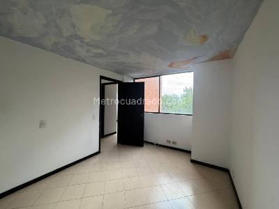 Apartamento de 2 alcobas en venta en Las Lomas, Medellín, 65 m² · foto 11 de 15