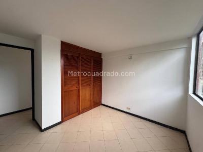 Apartamento de 2 alcobas en venta en Las Lomas, Medellín, 65 m² · foto 13 de 15