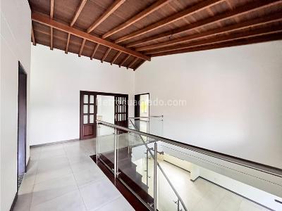 Casa de 3 alcobas en venta en Benedictinos, Envigado, 270 m² · foto 7 de 20
