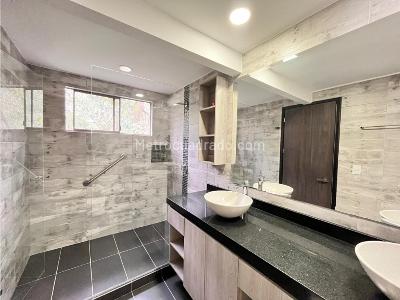 Casa de 3 alcobas en venta en Benedictinos, Envigado, 270 m² · foto 8 de 20