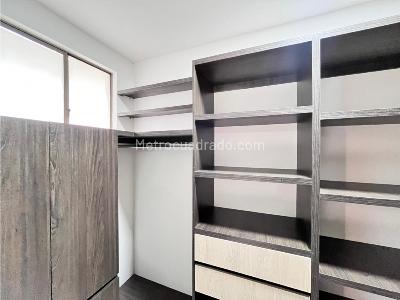 Casa de 3 alcobas en venta en Benedictinos, Envigado, 270 m² · foto 18 de 20