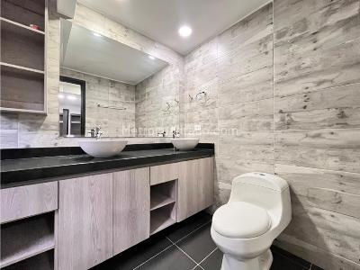 Casa de 3 alcobas en venta en Benedictinos, Envigado, 270 m² · foto 19 de 20