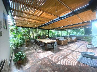 Apartamento en venta en El Poblado, Medellín · foto 2 de 20