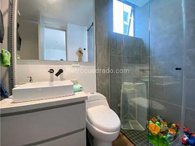 Apartamento en venta en El Poblado, Medellín · foto 12 de 17