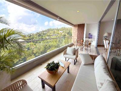 Apartamento de 4 alcobas en venta en El Poblado, Medellín, 259 m² · foto 4 de 18