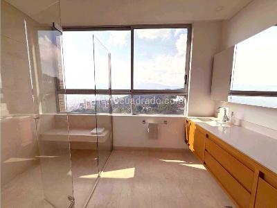 Apartamento de 4 alcobas en venta en El Poblado, Medellín, 259 m² · foto 12 de 18