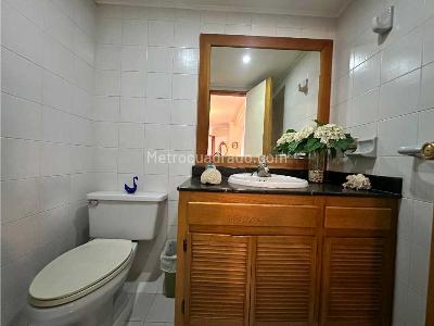 Apartamento de 5 alcobas en venta en Laureles, Medellín, 264 m² · foto 13 de 20