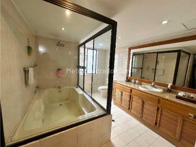 Apartamento de 5 alcobas en venta en Laureles, Medellín, 264 m² · foto 8 de 20