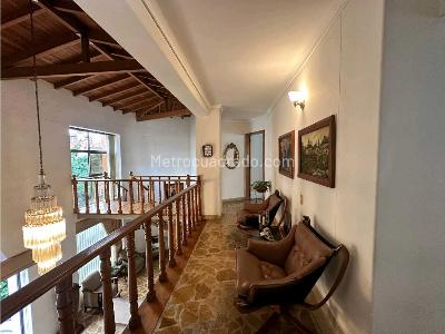 Apartamento de 5 alcobas en venta en Laureles, Medellín, 264 m² · foto 9 de 20