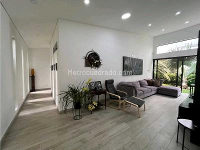 Casa de 4 alcobas en venta en Llanogrande, Rionegro, 353 m² · foto 14 de 20
