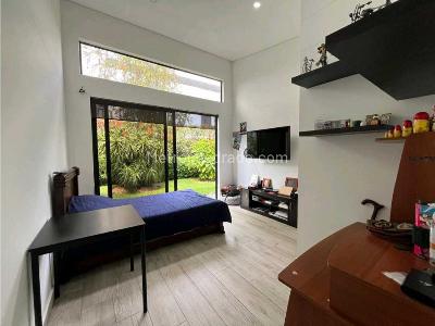 Casa de 4 alcobas en venta en Llanogrande, Rionegro, 353 m² · foto 17 de 20