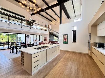 Casa de 5 alcobas en venta en Llanogrande, Rionegro, 795 m² · foto 4 de 20