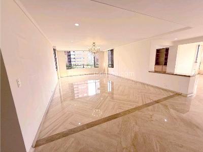 Apartamento de 4 alcobas en venta en La Tomatera, Medellín, 260 m² · foto 2 de 20