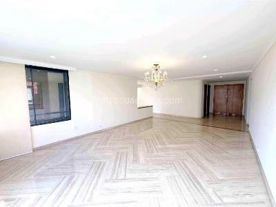 Apartamento de 4 alcobas en venta en La Tomatera, Medellín, 260 m² · foto 4 de 20