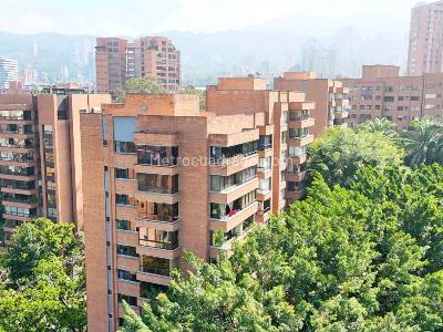 Apartamento de 4 alcobas en venta en La Tomatera, Medellín, 260 m² · foto 20 de 20