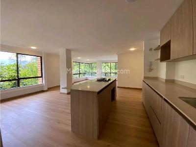 Apartamento de 3 alcobas en venta en El Poblado, Medellín, 127 m² · foto 2 de 20