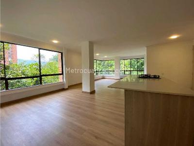 Apartamento de 3 alcobas en venta en El Poblado, Medellín, 127 m² · foto 9 de 20