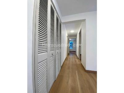 Apartamento de 3 alcobas en venta en El Poblado, Medellín, 127 m² · foto 17 de 20