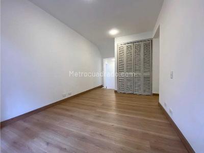 Apartamento de 3 alcobas en venta en El Poblado, Medellín, 127 m² · foto 18 de 20