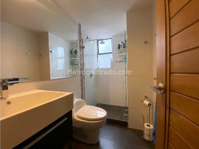 Apartamento de 4 alcobas en venta en Loma De Los Balsos, Medellín, 192 m² · foto 11 de 20
