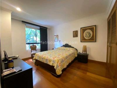 Apartamento de 4 alcobas en venta en Loma De Los Balsos, Medellín, 192 m² · foto 12 de 20