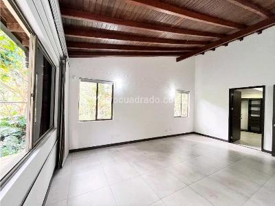 Casa de 4 alcobas en venta en Sur, Envigado, 274 m² · foto 16 de 19