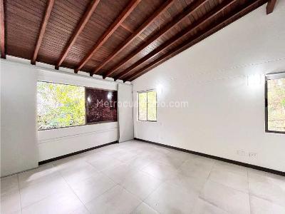 Casa de 4 alcobas en venta en Sur, Envigado, 274 m² · foto 19 de 19