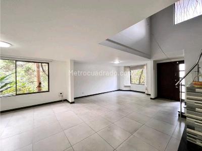 Casa de 4 alcobas en venta en Sur, Envigado, 274 m² · foto 4 de 19