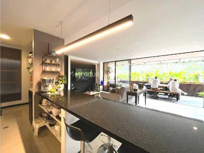 Apartamento de 2 alcobas en venta en El Poblado, Medellín, 104 m² · foto 6 de 20