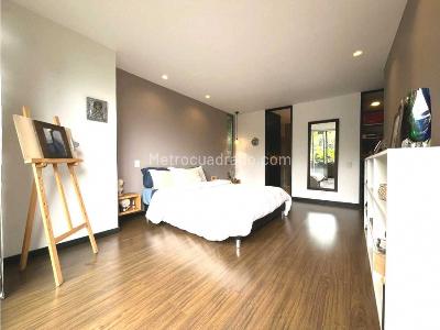 Apartamento de 2 alcobas en venta en El Poblado, Medellín, 104 m² · foto 15 de 20